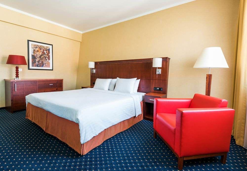 Courtyard By Marriott Prague City Ngoại thất bức ảnh