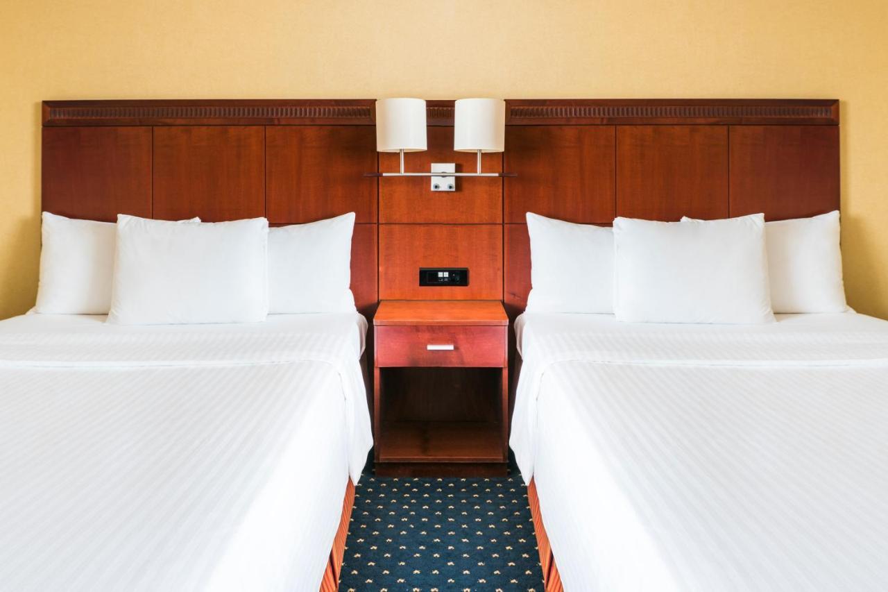 Courtyard By Marriott Prague City Ngoại thất bức ảnh