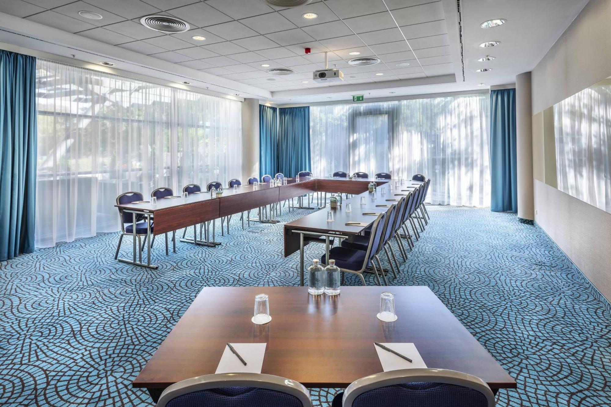 Courtyard By Marriott Prague City Kinh doanh bức ảnh