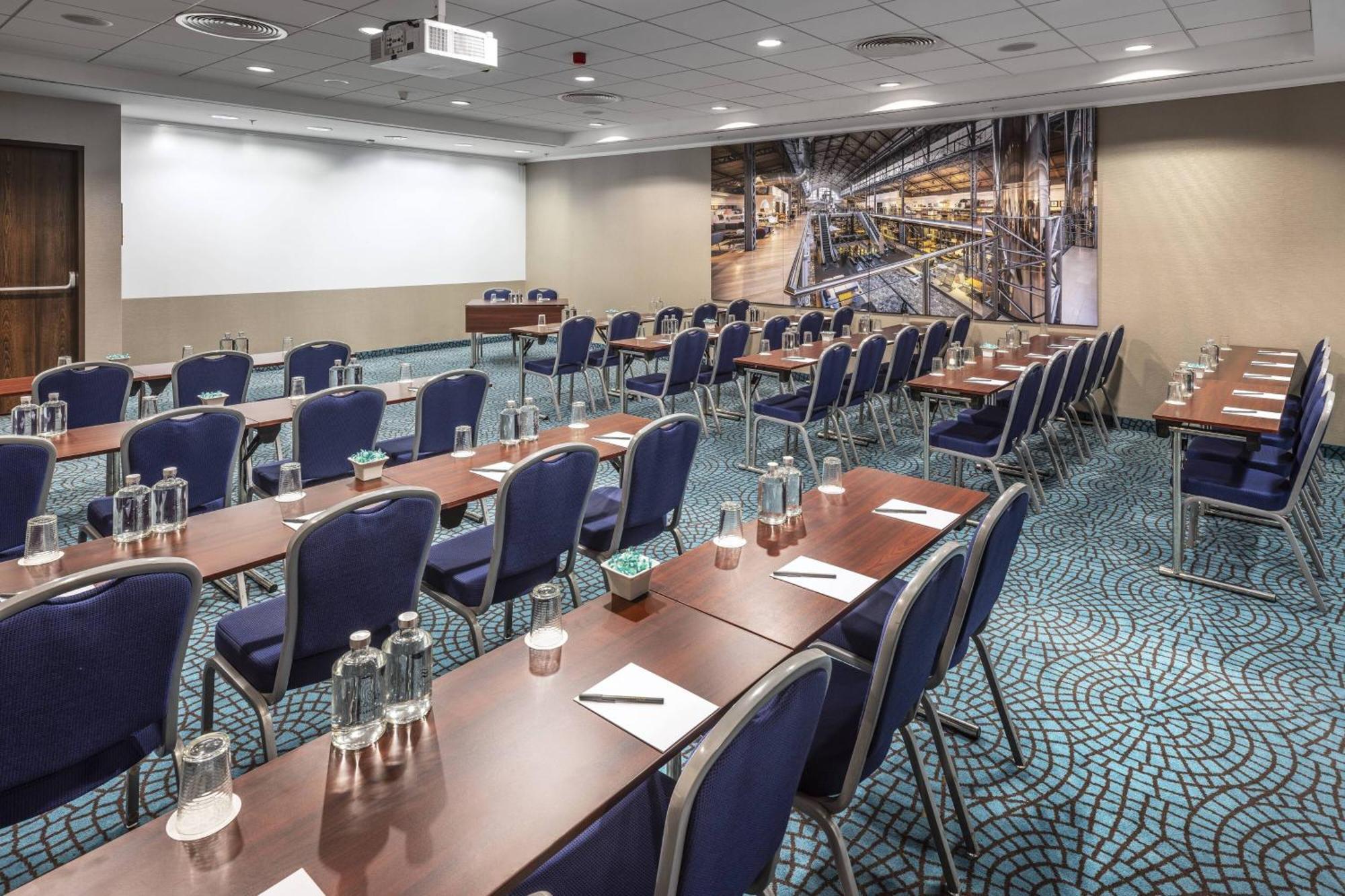 Courtyard By Marriott Prague City Kinh doanh bức ảnh
