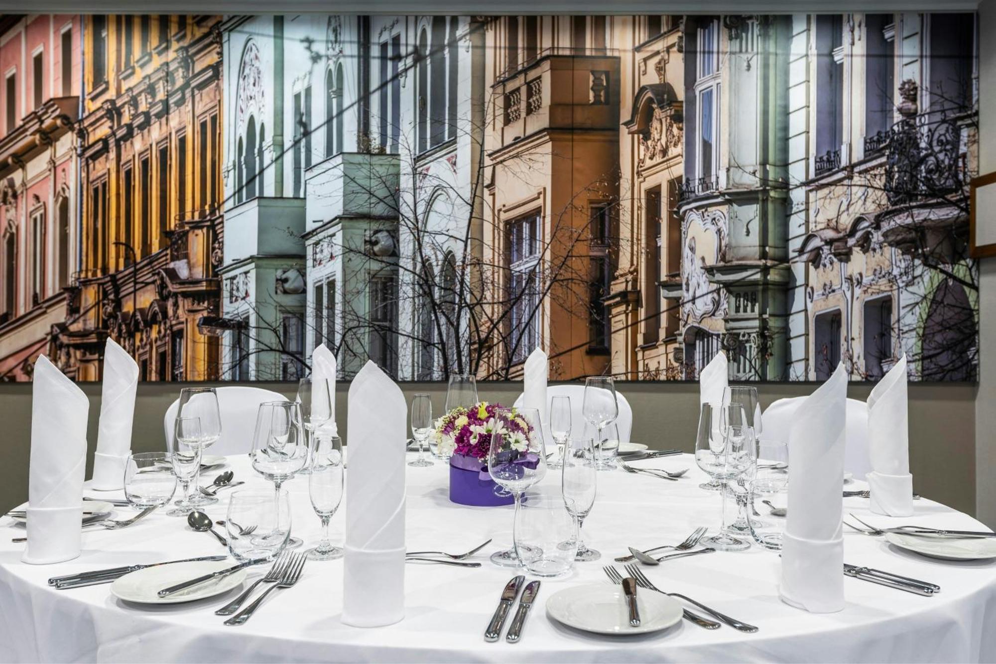 Courtyard By Marriott Prague City Ngoại thất bức ảnh